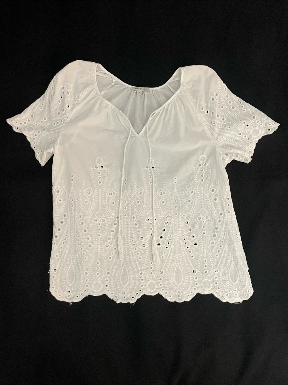 ANNE CARSON Women’s White Eyelet Tie-Neck Peasant Blouse Top Casual Size Small